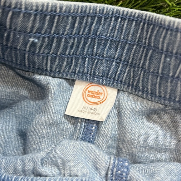 Girls Elastic Waist Shorts - Picture 2 of 3